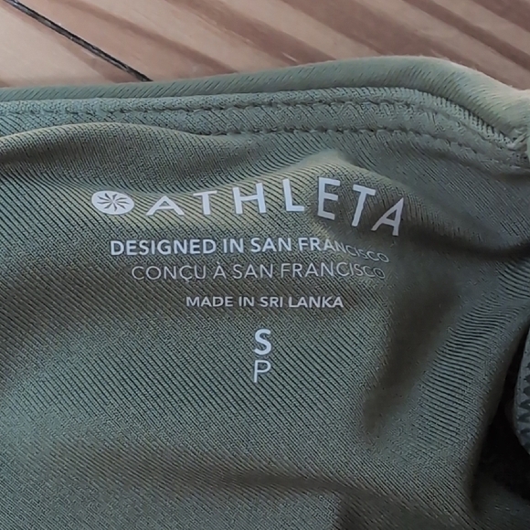 Athleta Olive Active Scoop Sports Bra - Picture 2 of 5